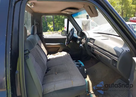 1993 Ford F150 from USA, damaged, VIN 1FTEF14H6PNA09664